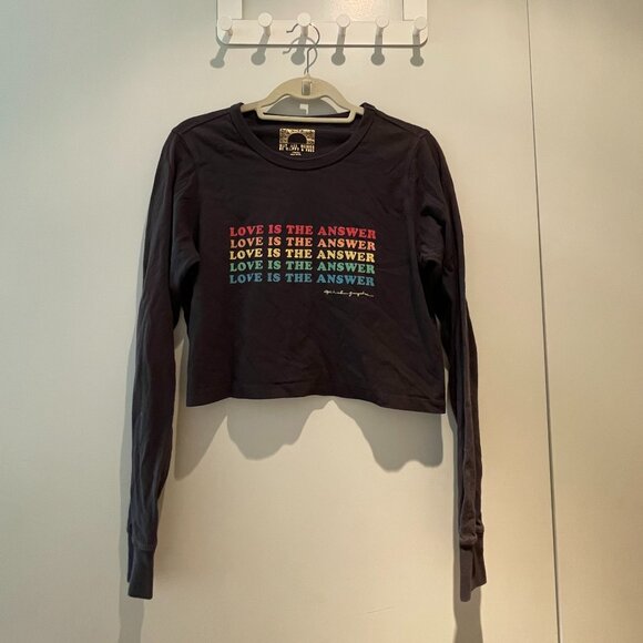 Spiritual Gangster Black Long Sleeve Crop Top & Love Is The Answer Graphic - Picture 2 of 9